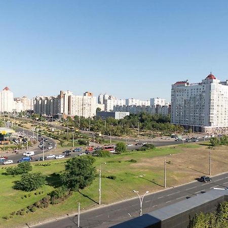 Stylish Panoramic Apartments. Smartplaza. Metro Minskaya Kiew Exterior foto