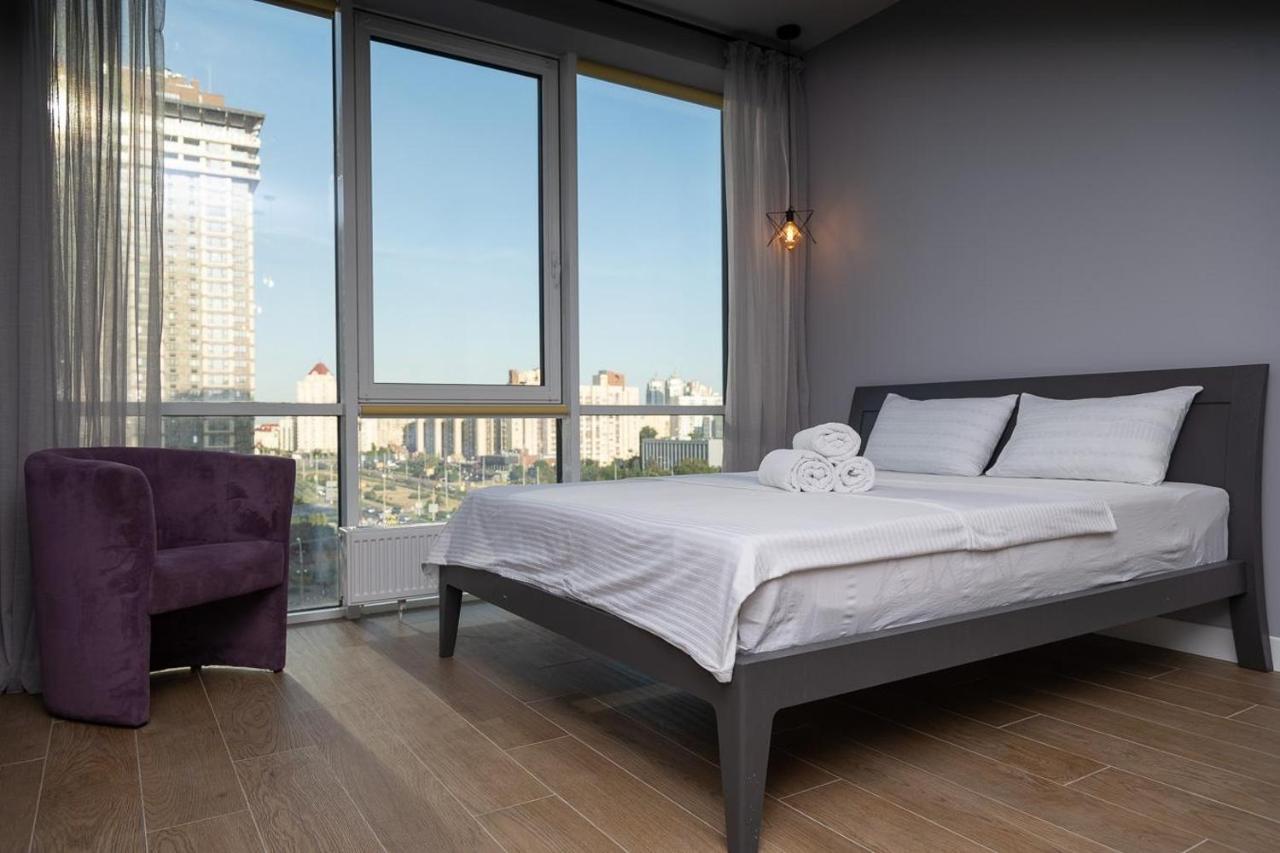 Stylish Panoramic Apartments. Smartplaza. Metro Minskaya Kiew Exterior foto