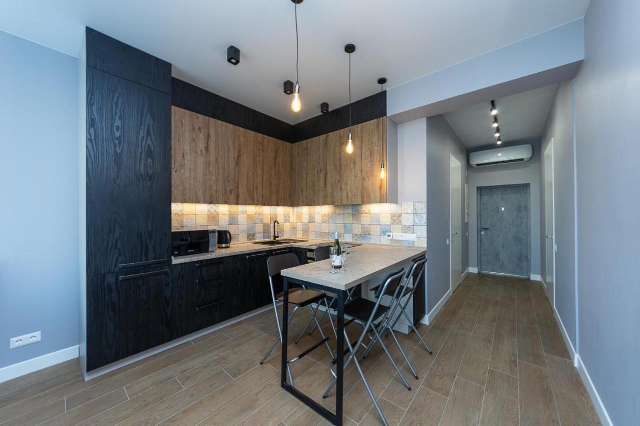 Stylish Panoramic Apartments. Smartplaza. Metro Minskaya Kiew Exterior foto